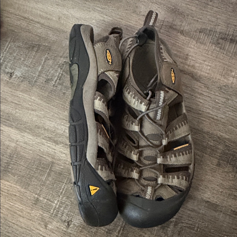 Keen Sandals - Picture 2 of 7